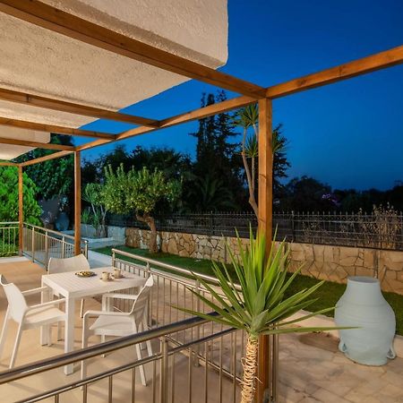 Ariadni Suites Karteros Dış mekan fotoğraf