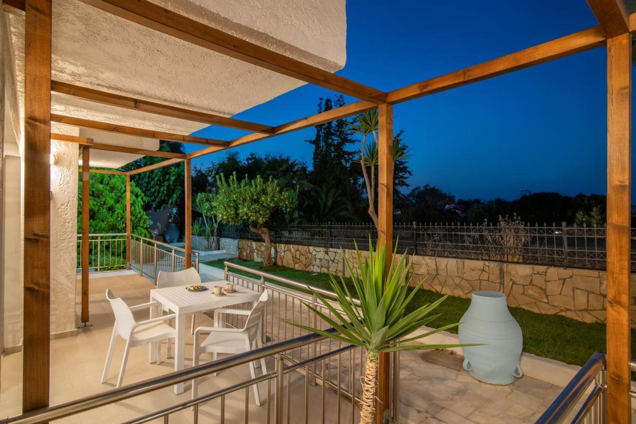 Ariadni Suites Karteros Dış mekan fotoğraf